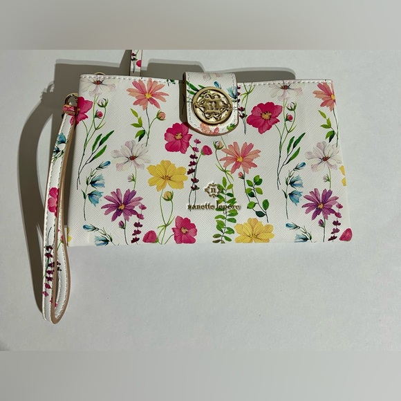 Nanette Lepore NWOT Neutral White Floral Crossbody or Wristlet Clutch 8"x5" - Picture 11 of 13